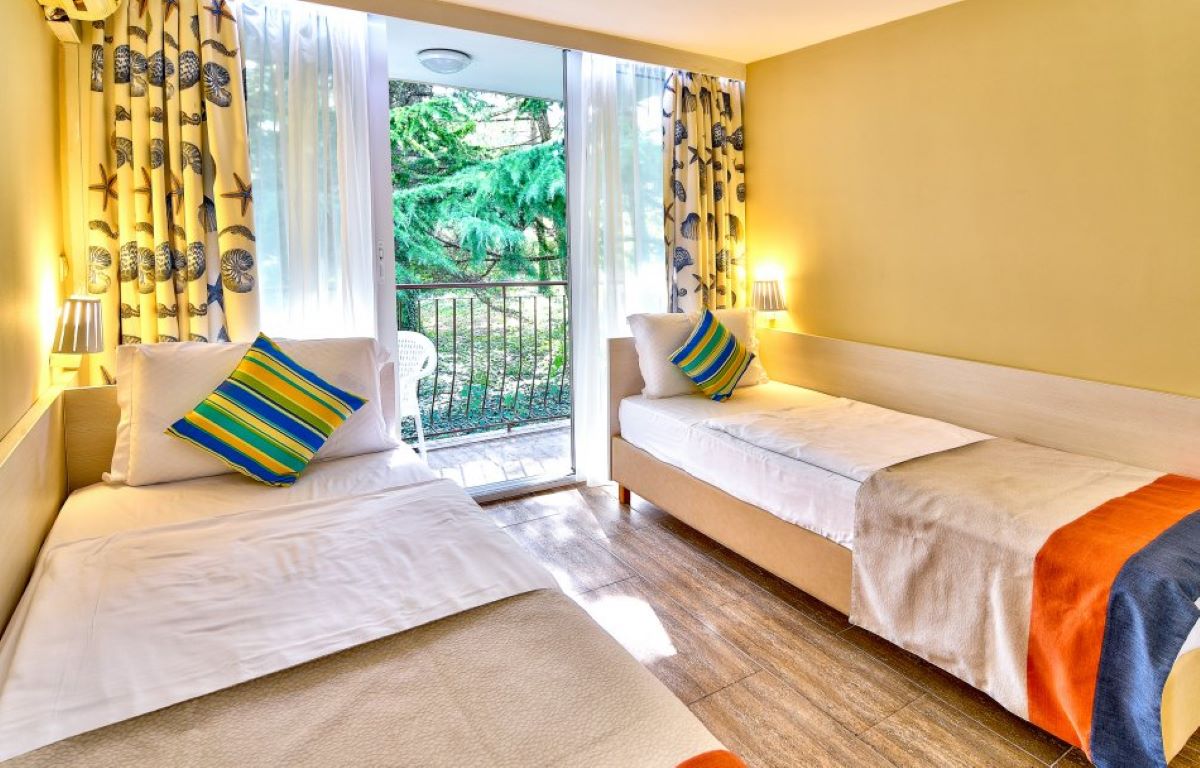 Villas Ralitsa Aqua Club-Vila druga spavaca soba.jpg
