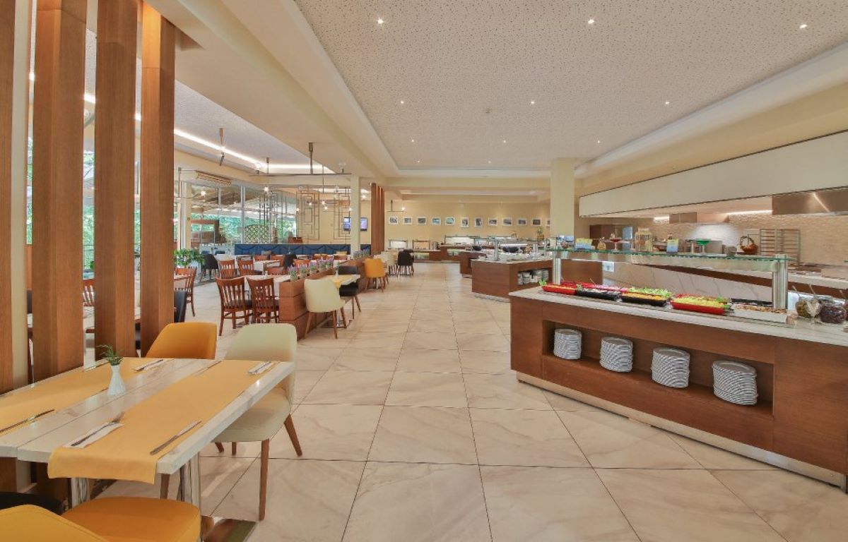 Viat Park Hotel-Restoran.jpg