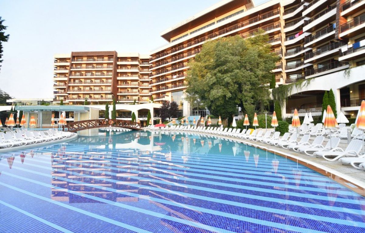 Flamingo Grand-Kompleks bazena.jpg