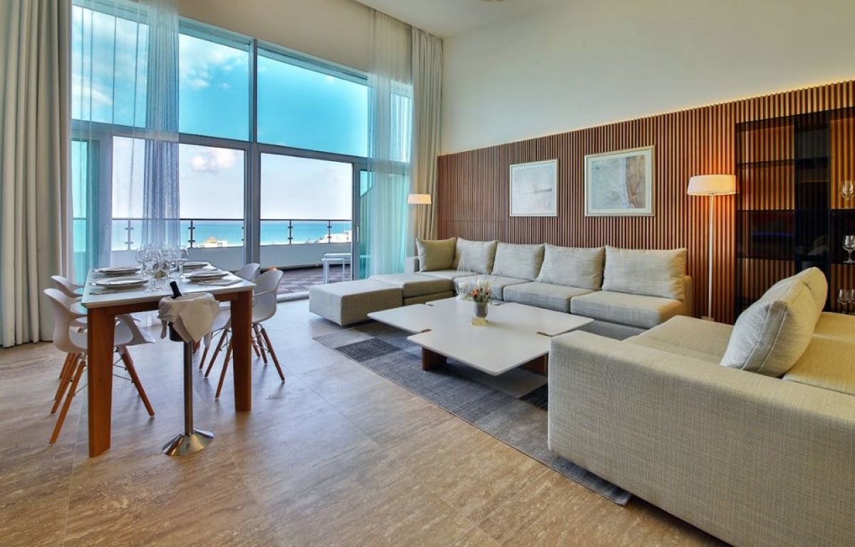 Hotel Flamingo Grand-Azure penthouse.jpg