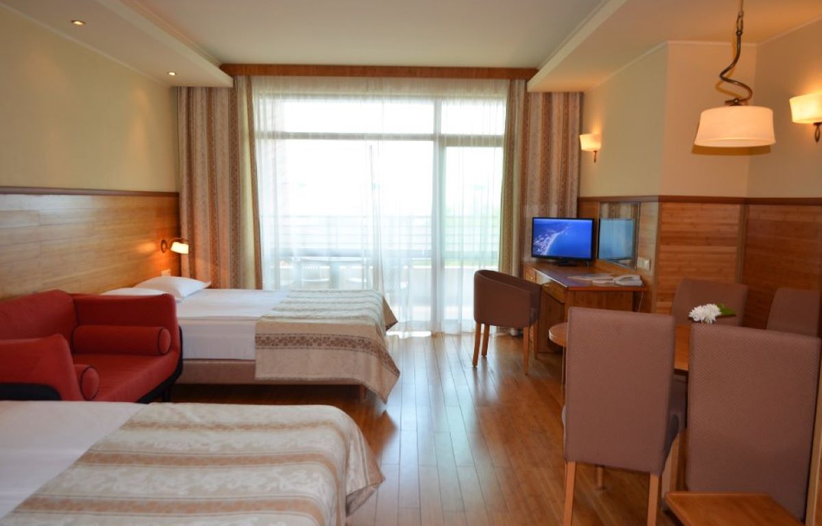 Flamingo Hotel-Studio.jpg