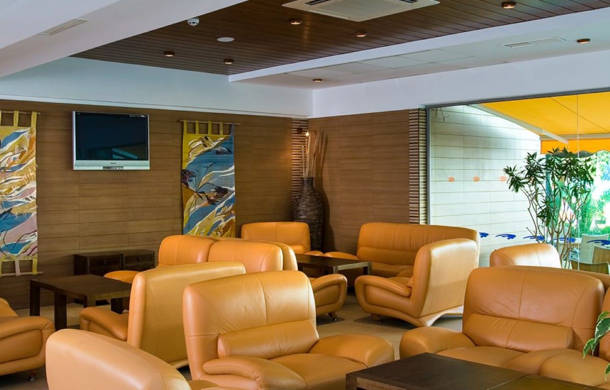 Hotel Flamingo-Lobby.jpg