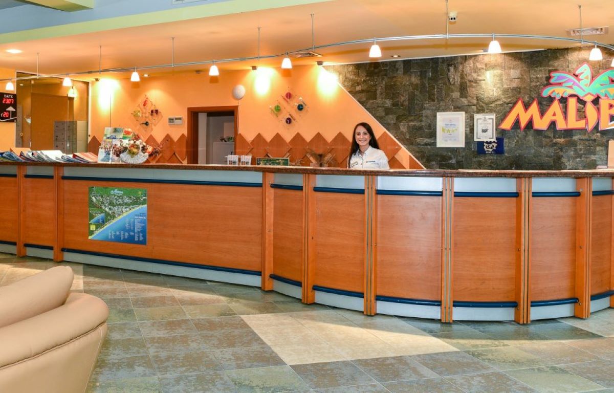 Hotel Malibu-Recepcija.jpg