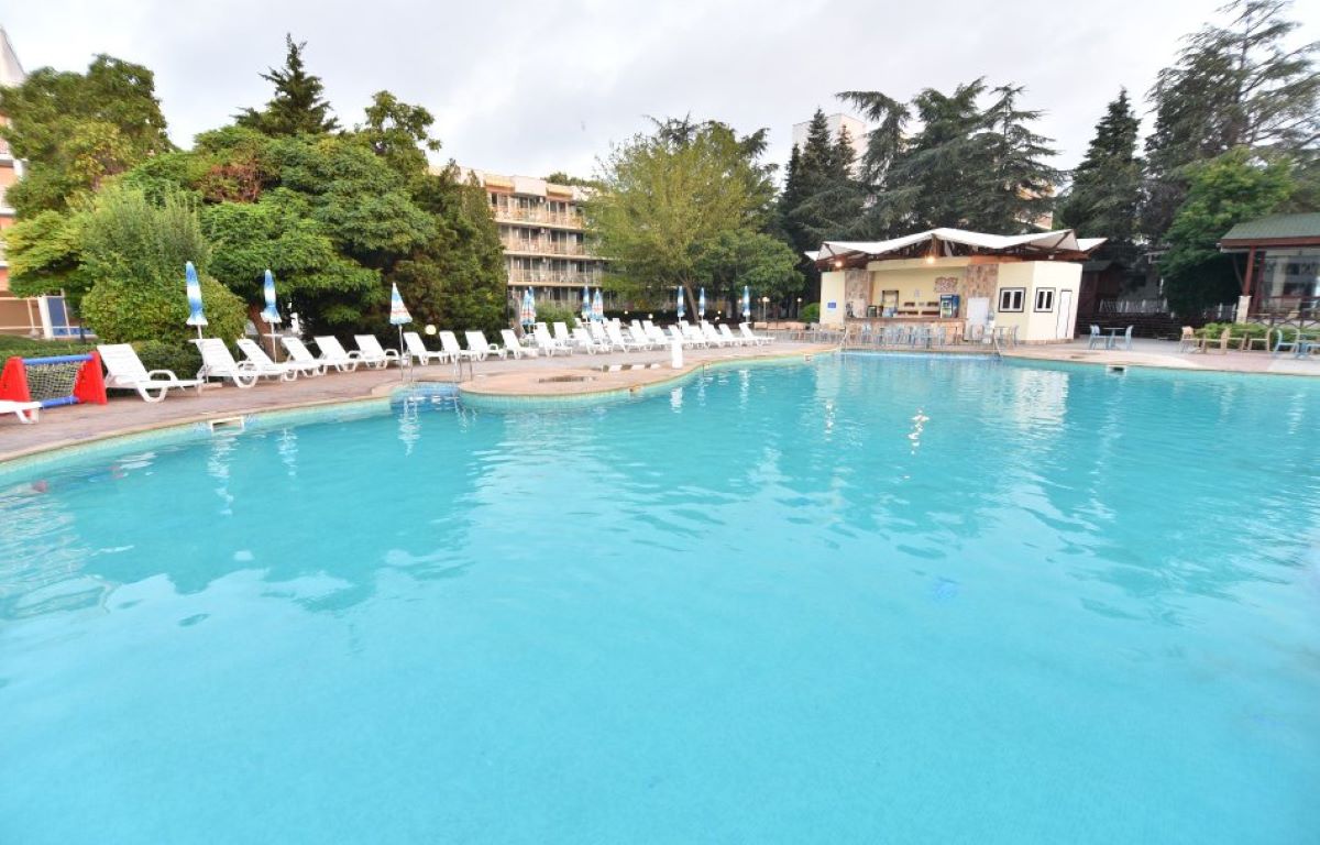 Malibu Hotel-Bazen.jpg