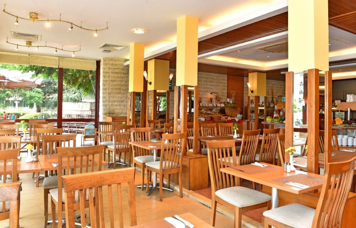 Malibu Hotel-Restoran.jpg
