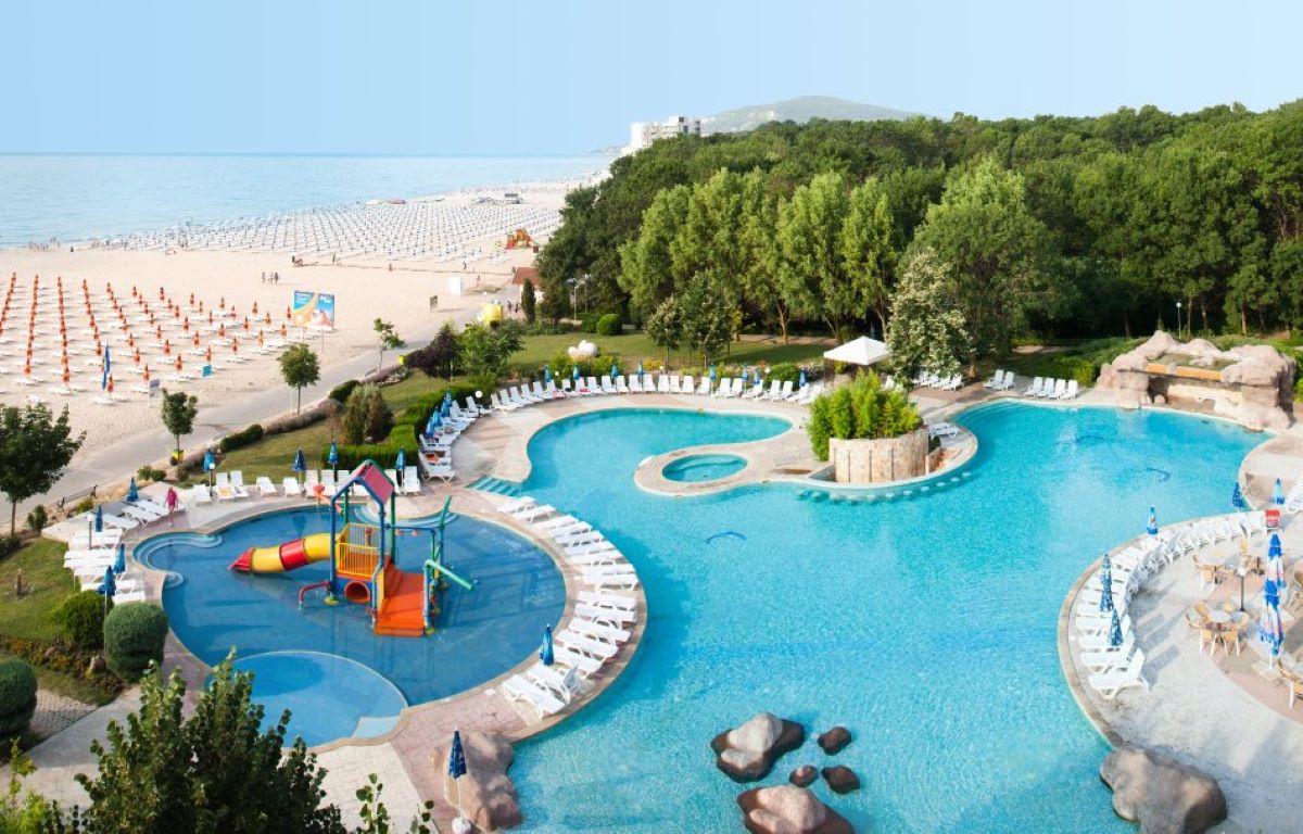 Laguna Beach Hotel-Kompleks bazena.jpg