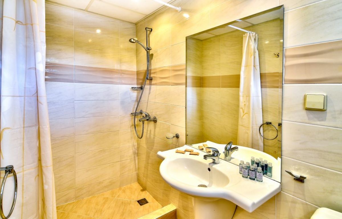 Hotel Laguna Mare-Kupatilo.jpg