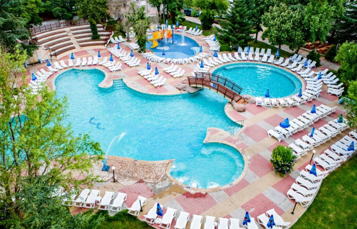 Hotel Laguna Garden-Kompleks bazena.jpg