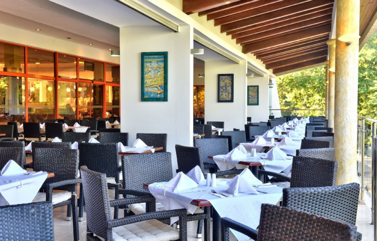 Kaliakra Hotel-Terasa restorana.jpg
