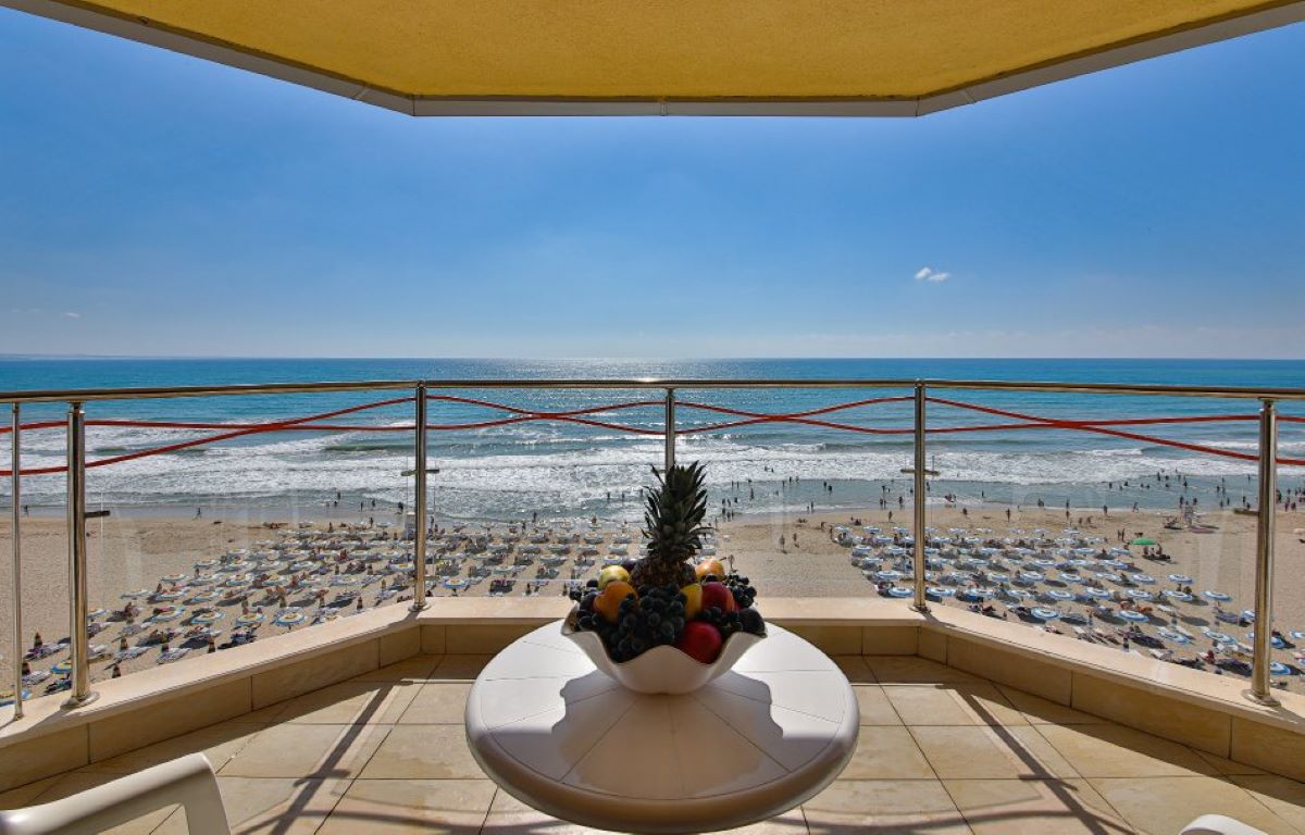 Kaliakra Hotel-Pogled na obalu.jpg