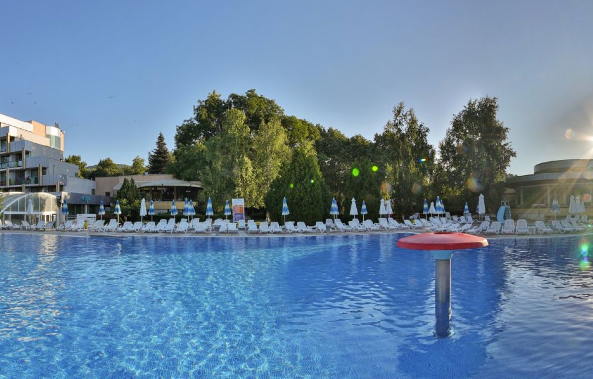 Calimera Ralitsa Superior Hotel-Bazen.jpg