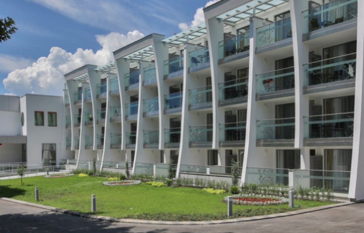 Calimera Ralitsa Superior-Hotel spolja.jpg
