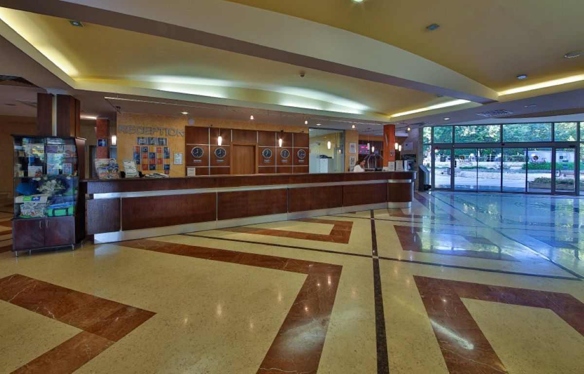 Calimera Ralitsa Superior-Recepcija.jpg