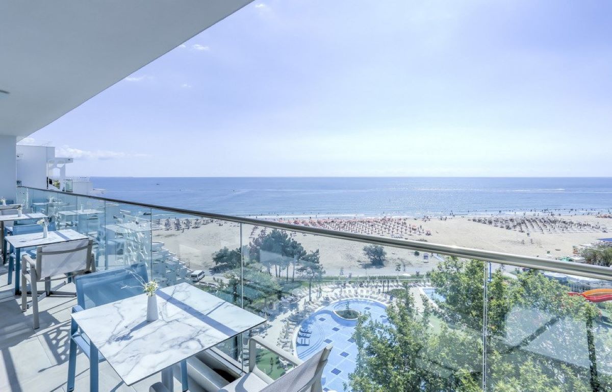 Maritim Hotel Paradise Blue-Pogled na more.jpg