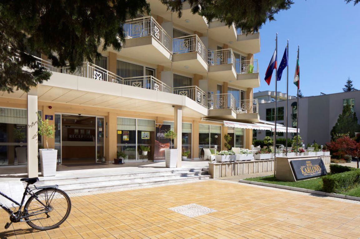 Hotel Karlovo-Ulaz u hotel.jpg