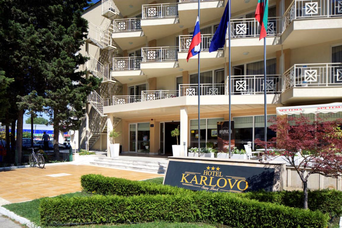 Karlovo Hotel-Hotel spolja.jpg