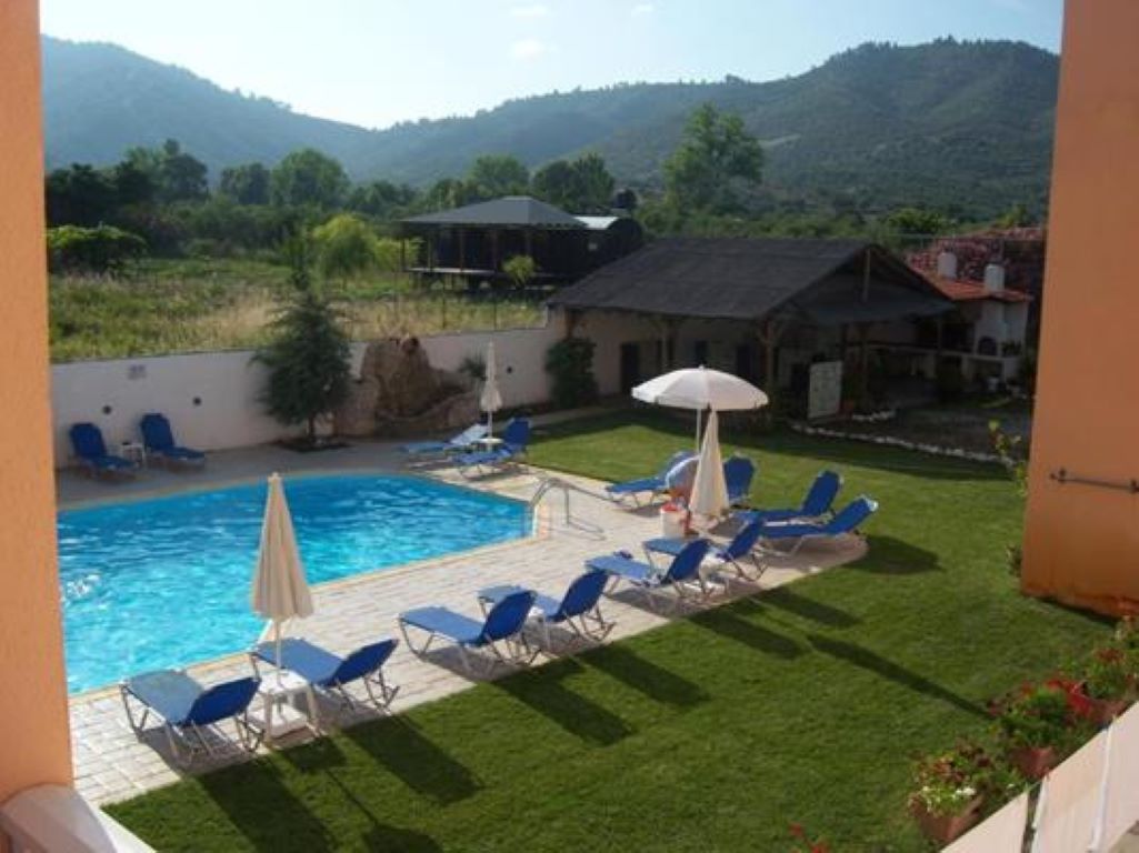 Hotel Vamvinis - bazen.jpg