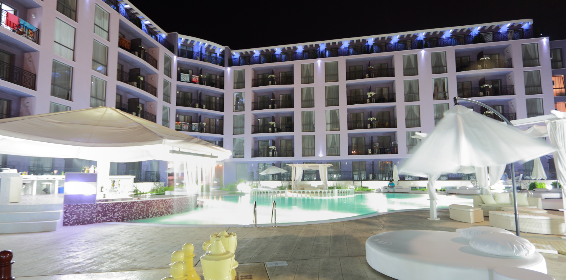 Holiday Complex Rainbow 3-Nocni izgled.jpg
