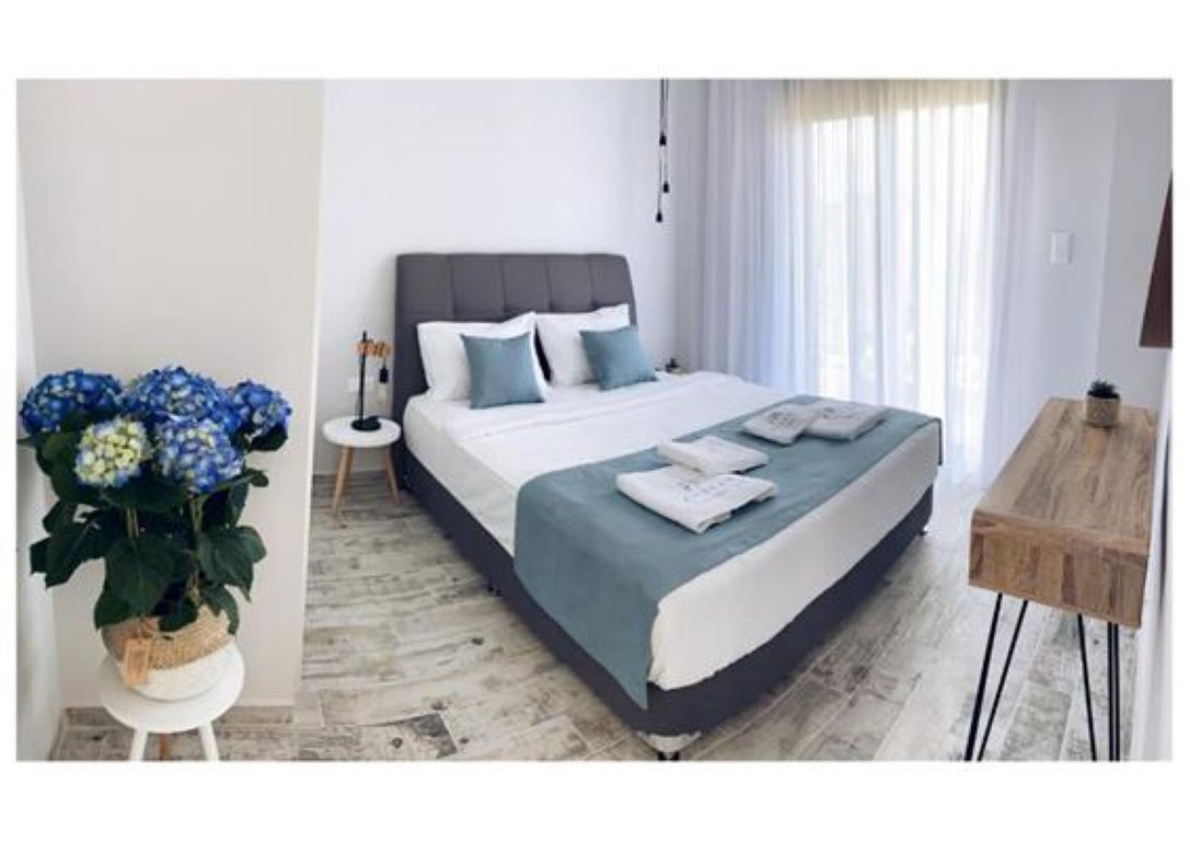 Friday Mood Hotel-Vila.jpg