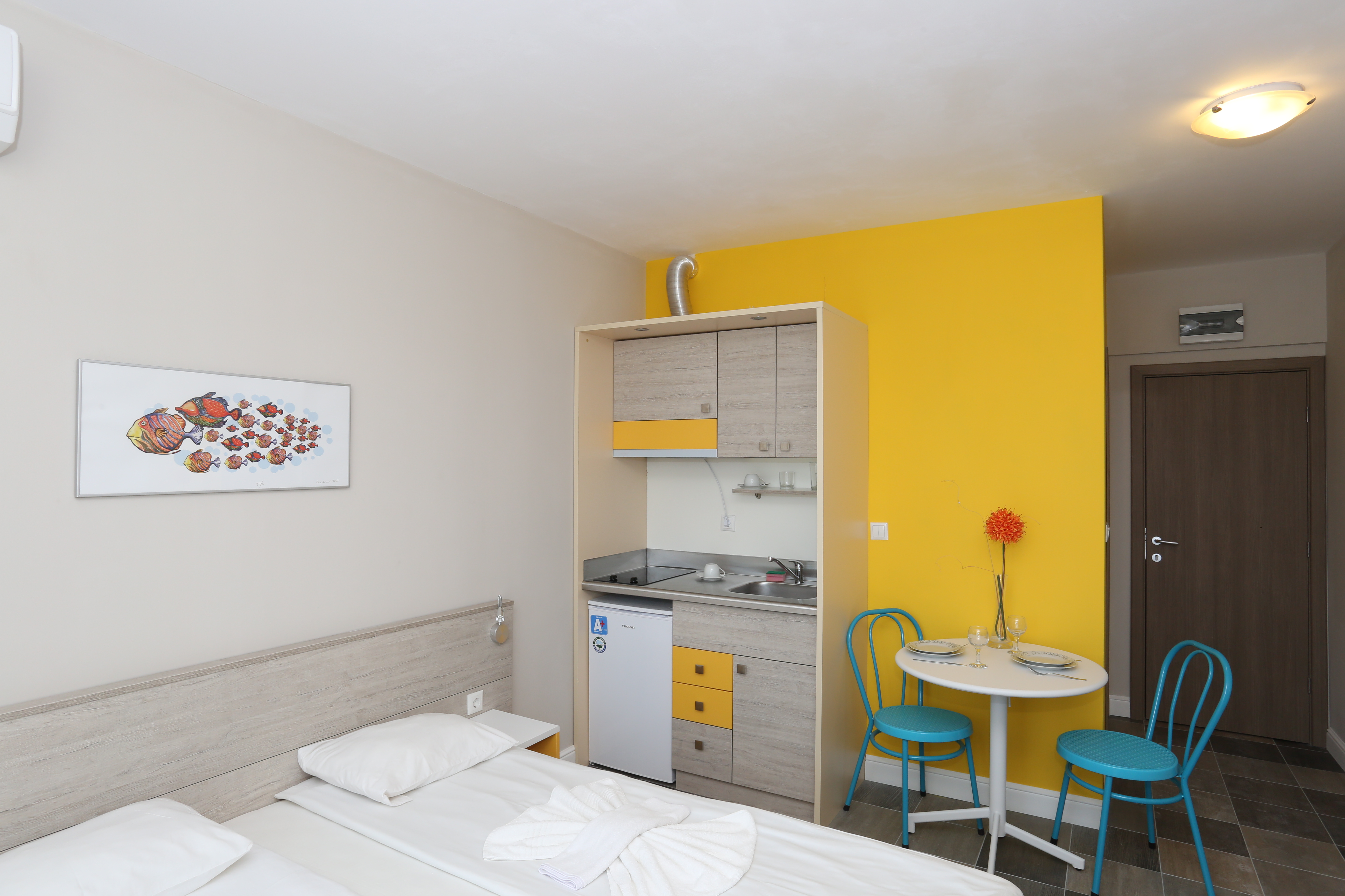 Sunny Residence Apart-Studio family.JPG