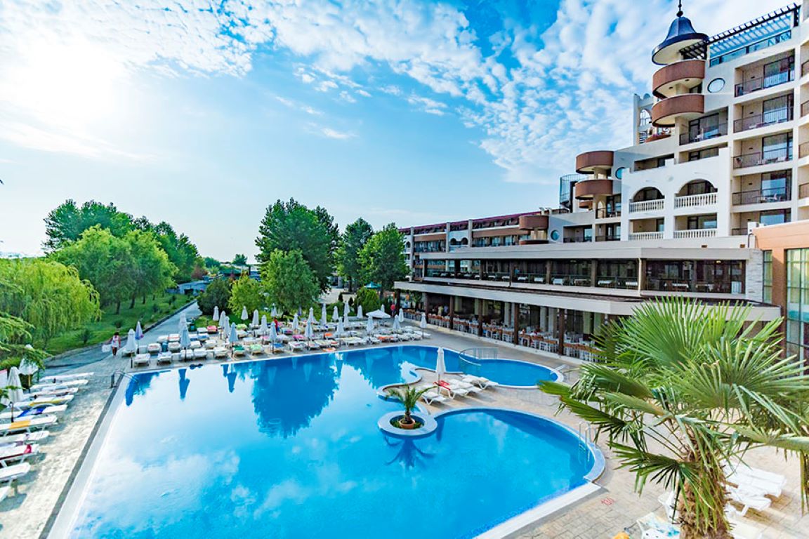 Imperial Resort-Kompleks bazena.jpg
