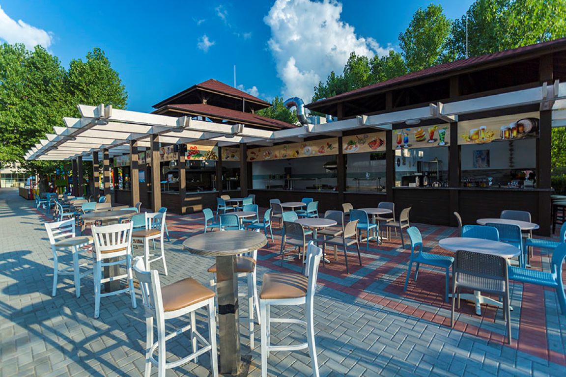 Imperial Resort-Snek bar.jpg