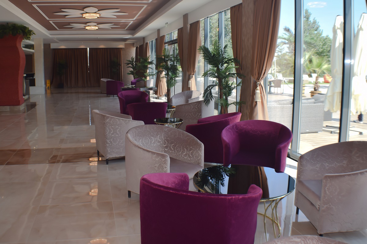 Europa Hotel-Lobby.jpg