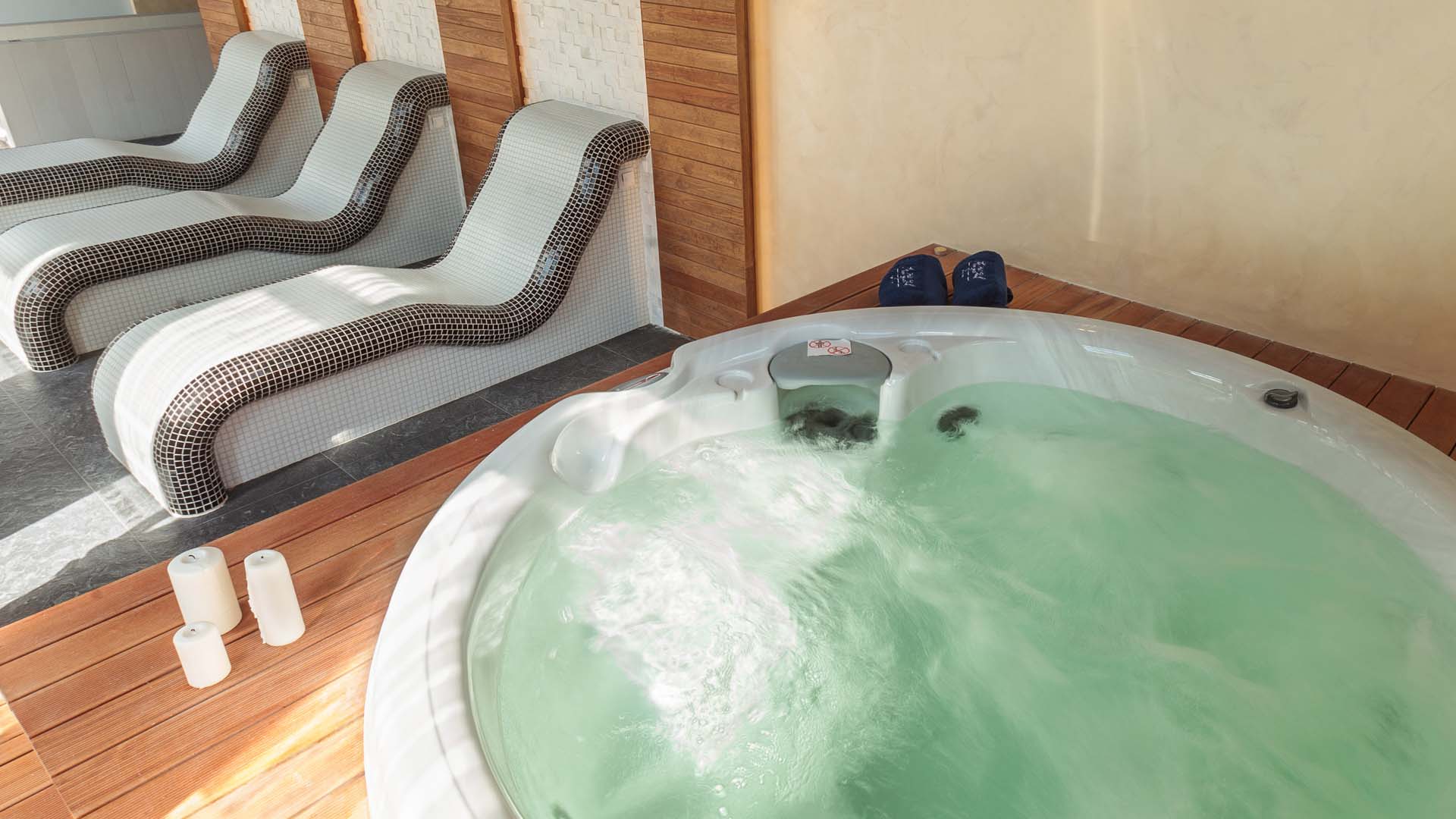 Nevis Resort Hotel-Djakuzi.jpg