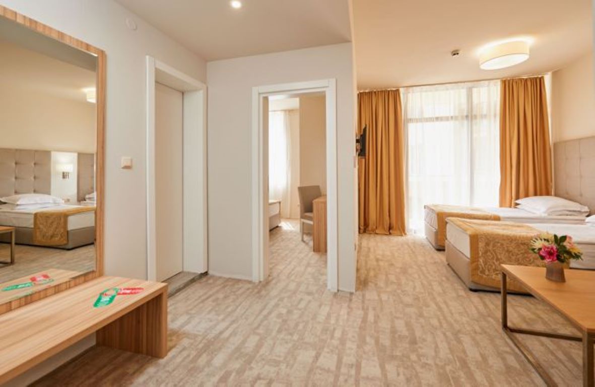 Hotel Laguna Park & Aqua Club-Superior apartman.jpg