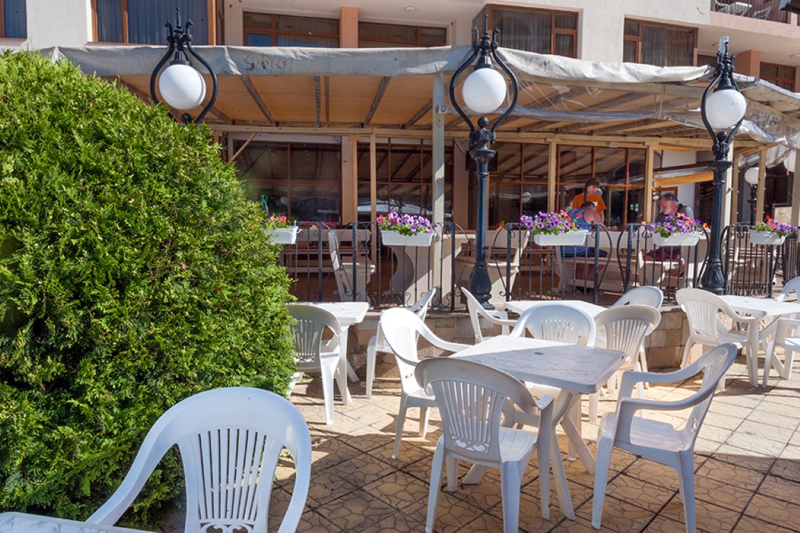 Hotel Poseidon-Bar.jpg