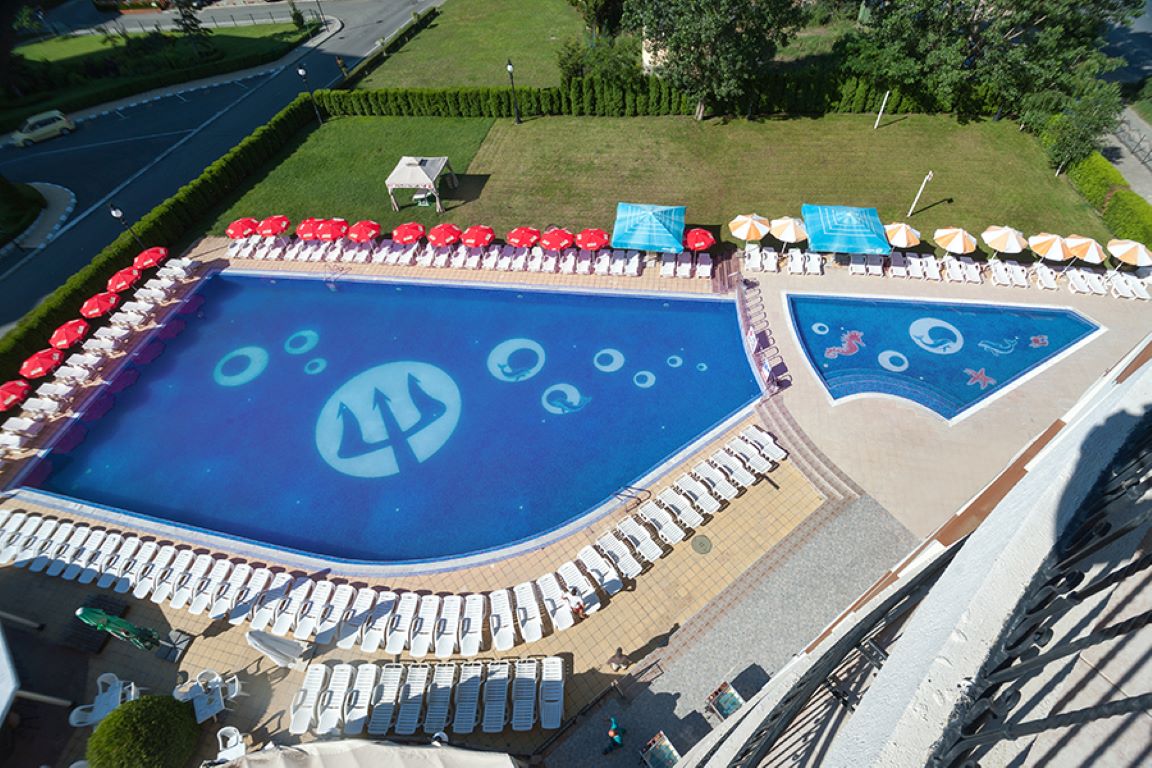 Poseidon Hotel-Kompleks bazena.jpg