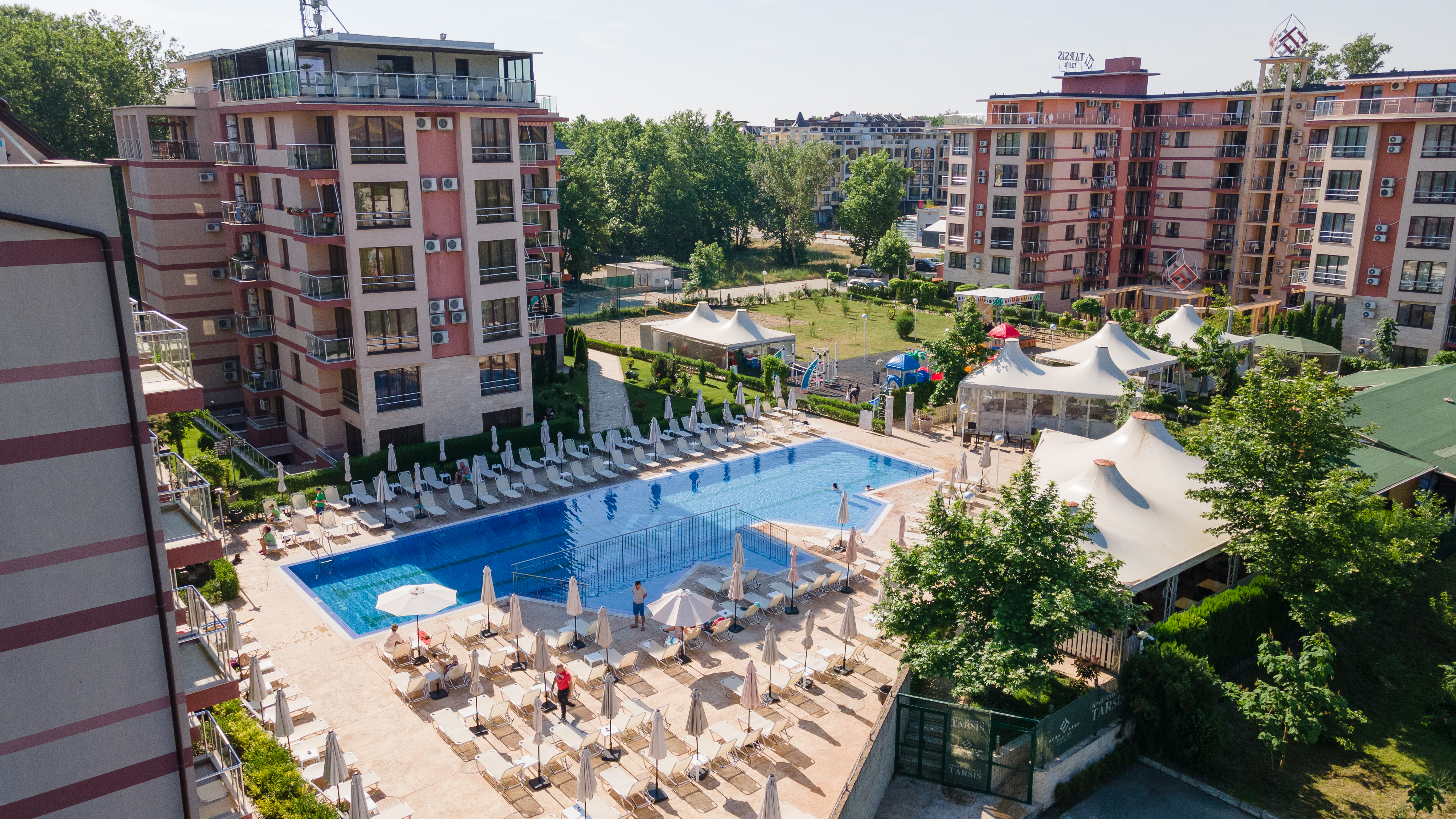 Hotel Tarsis-Kompleks hotela.jpg