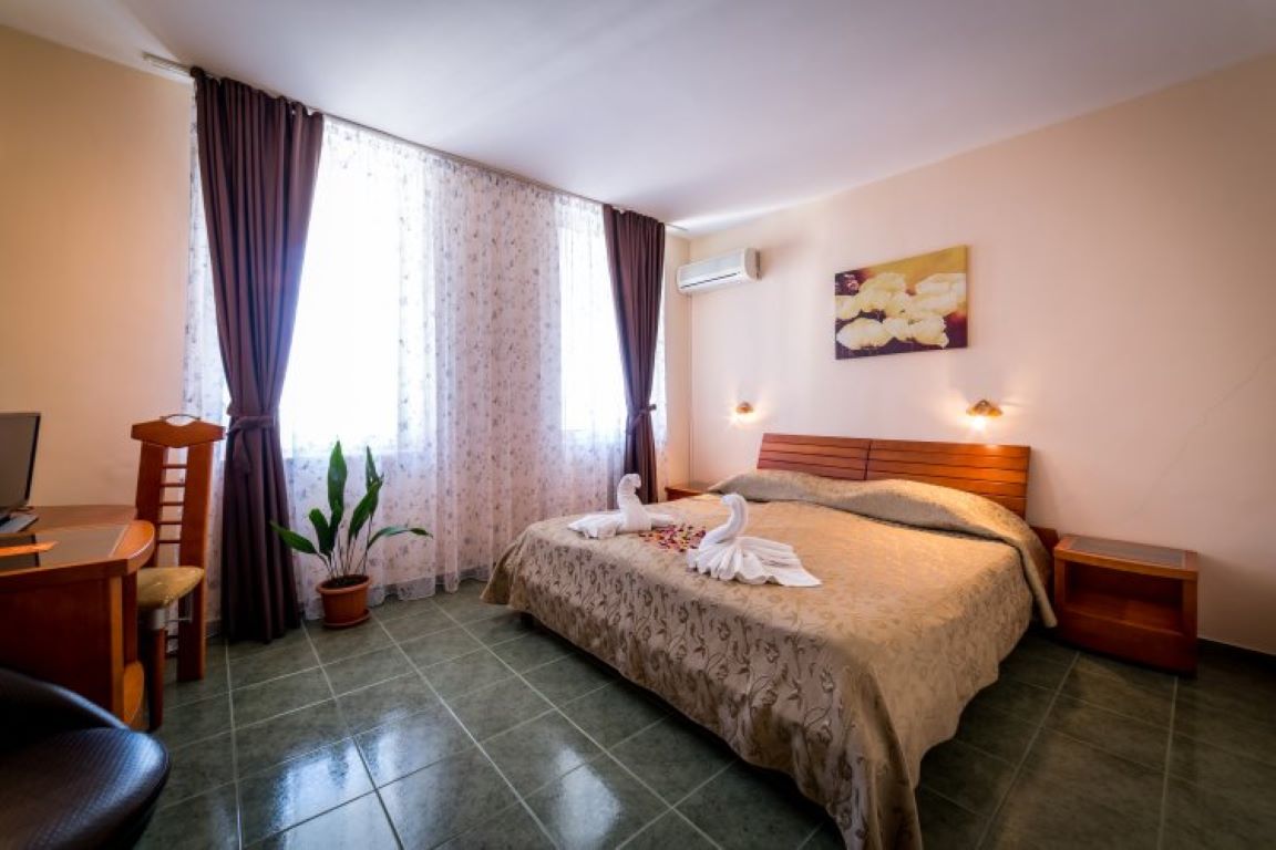 Hotel Kavkaz-Standardna soba.jpg