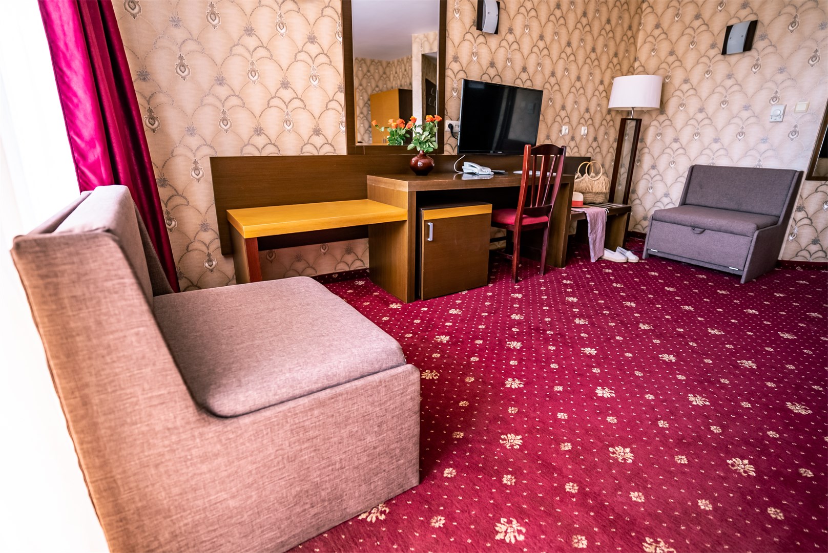 Hotel Izola Paradise-Large soba.jpg