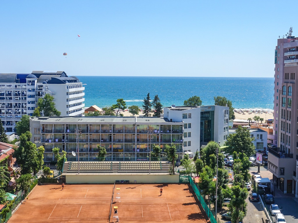 Grand Hotel Nirvana-Panorama hotela.jpeg