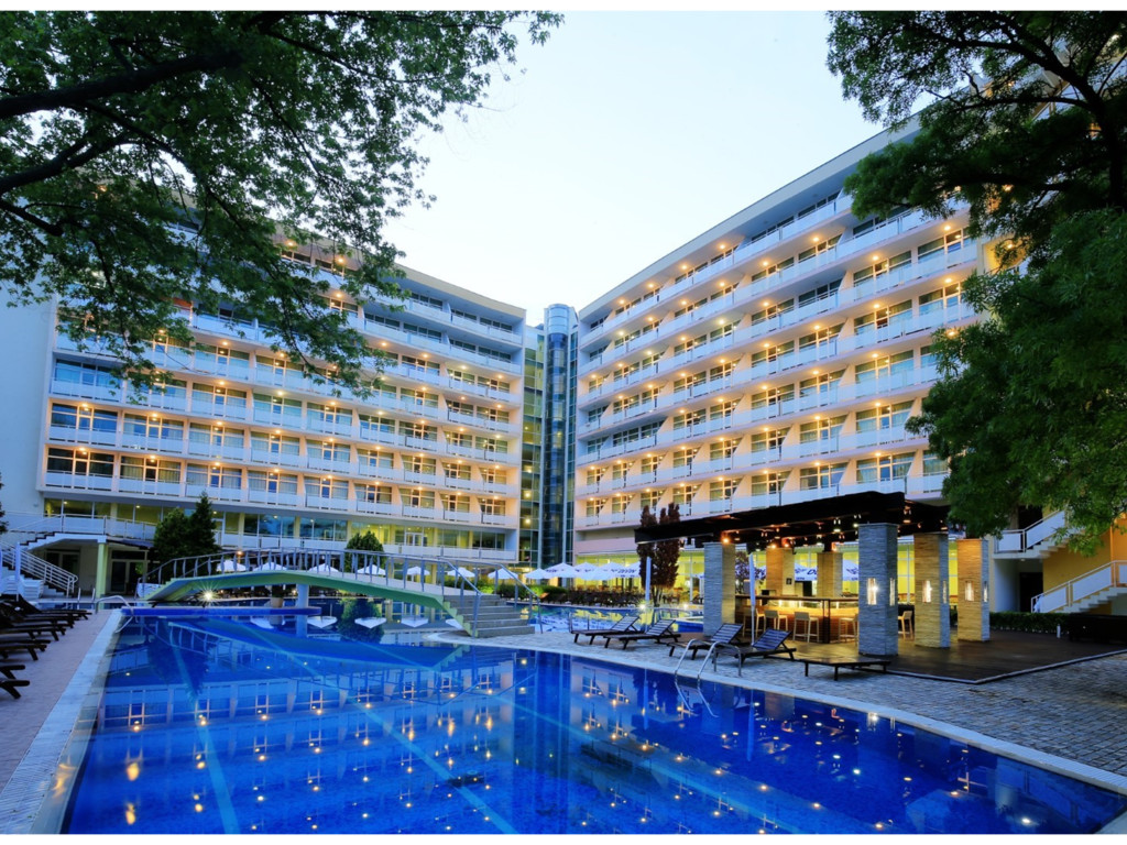 Grand Hotel Nirvana-Spoljasnji izgled.jpeg