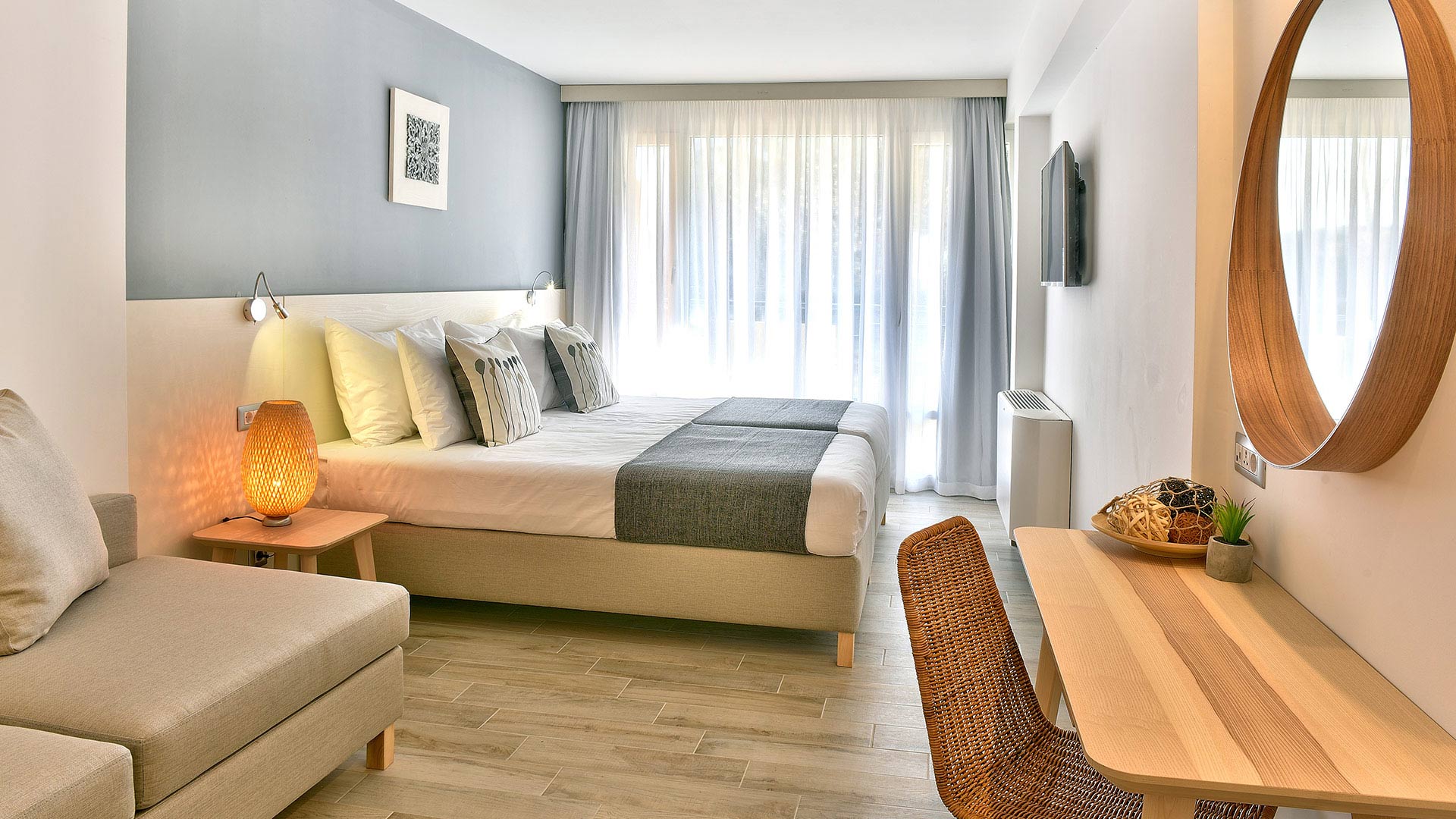 Hotel IHotel-Standardna soba.jpg