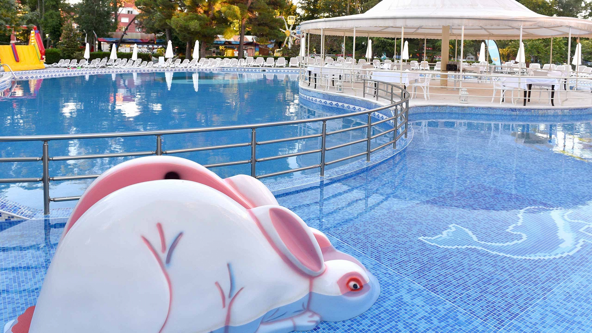 IHotel-Deciji bazen.jpg