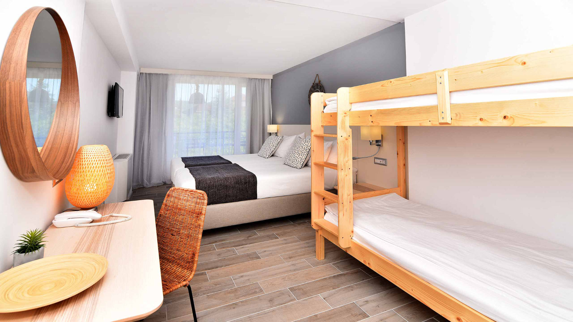 IHotel Hotel-Porodicna soba.jpg
