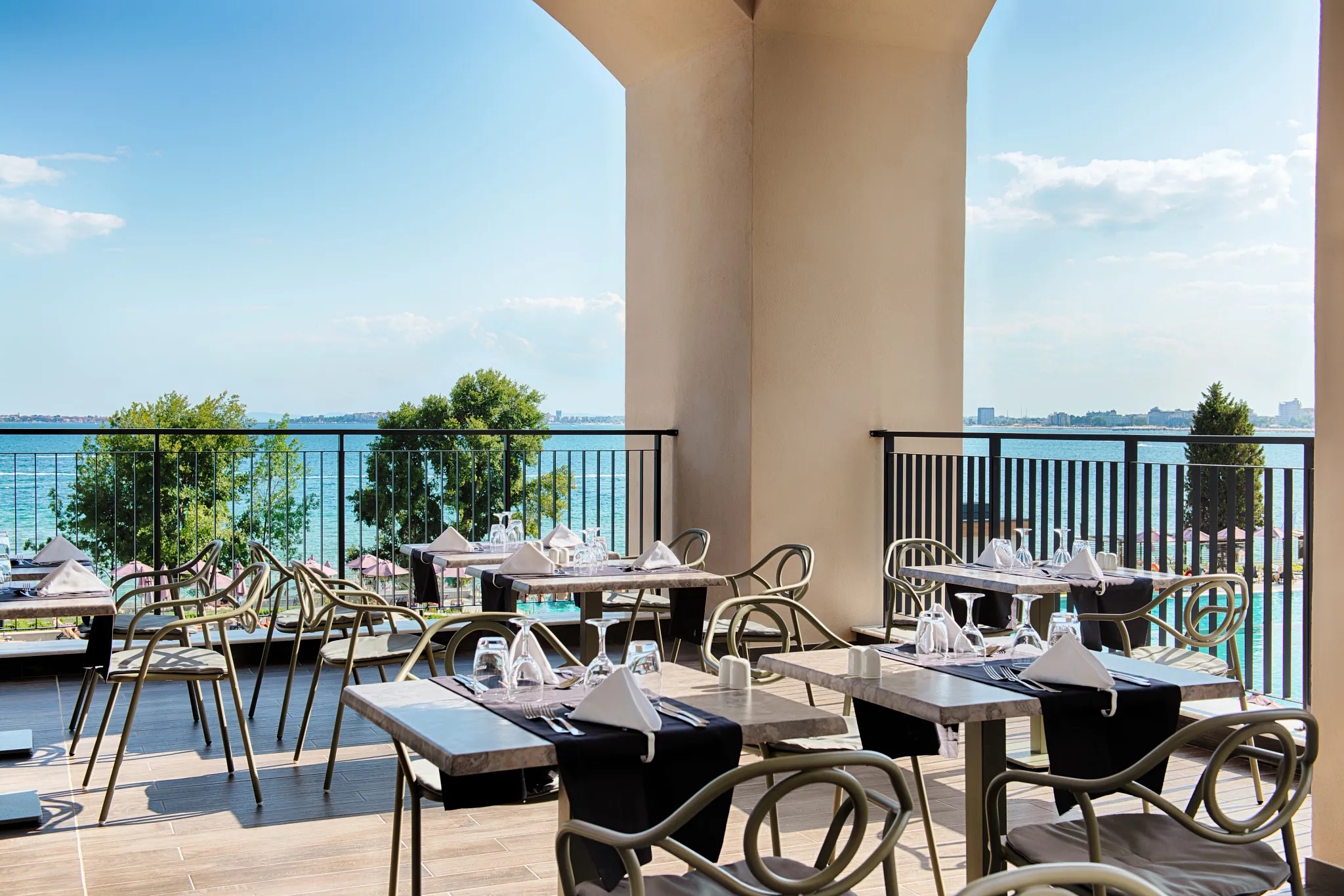 Secrets Sunny Beach Resort & Spa-Restoran.jpg