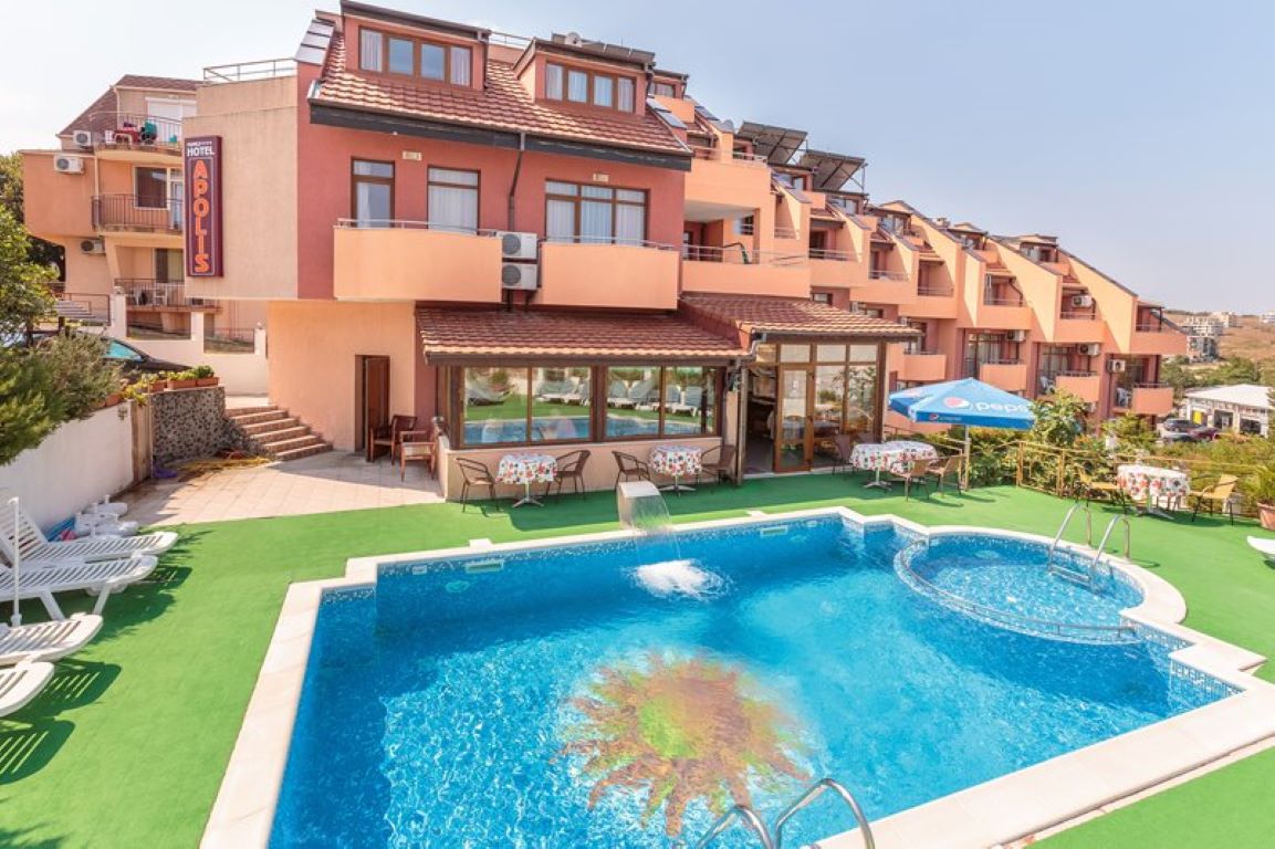 Apolis Hotel-Panorama.jpg