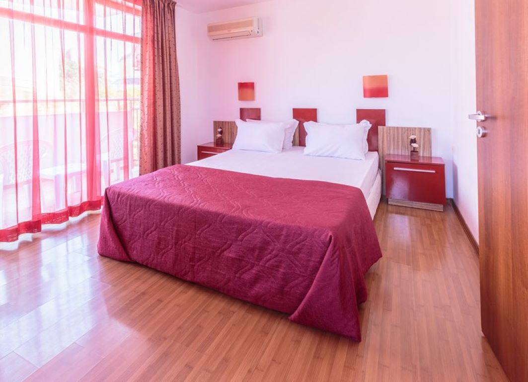 Hotel Apolis-Studio.jpg