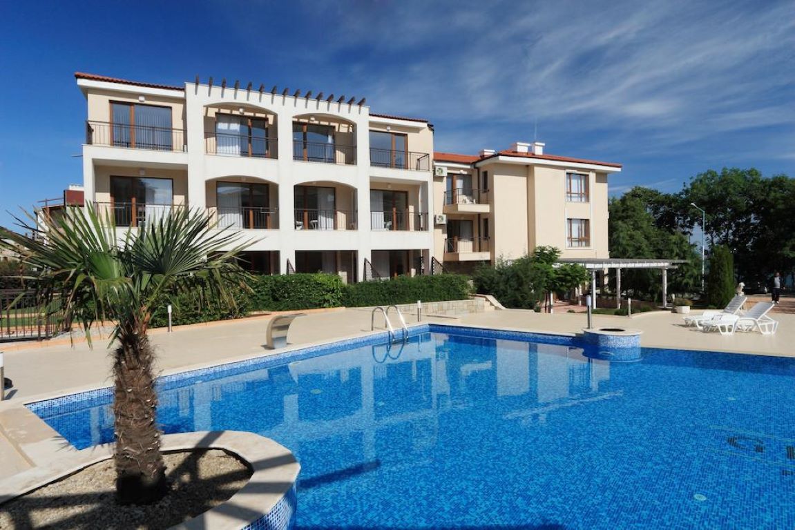 Bay Apartments-Bazen.jpg