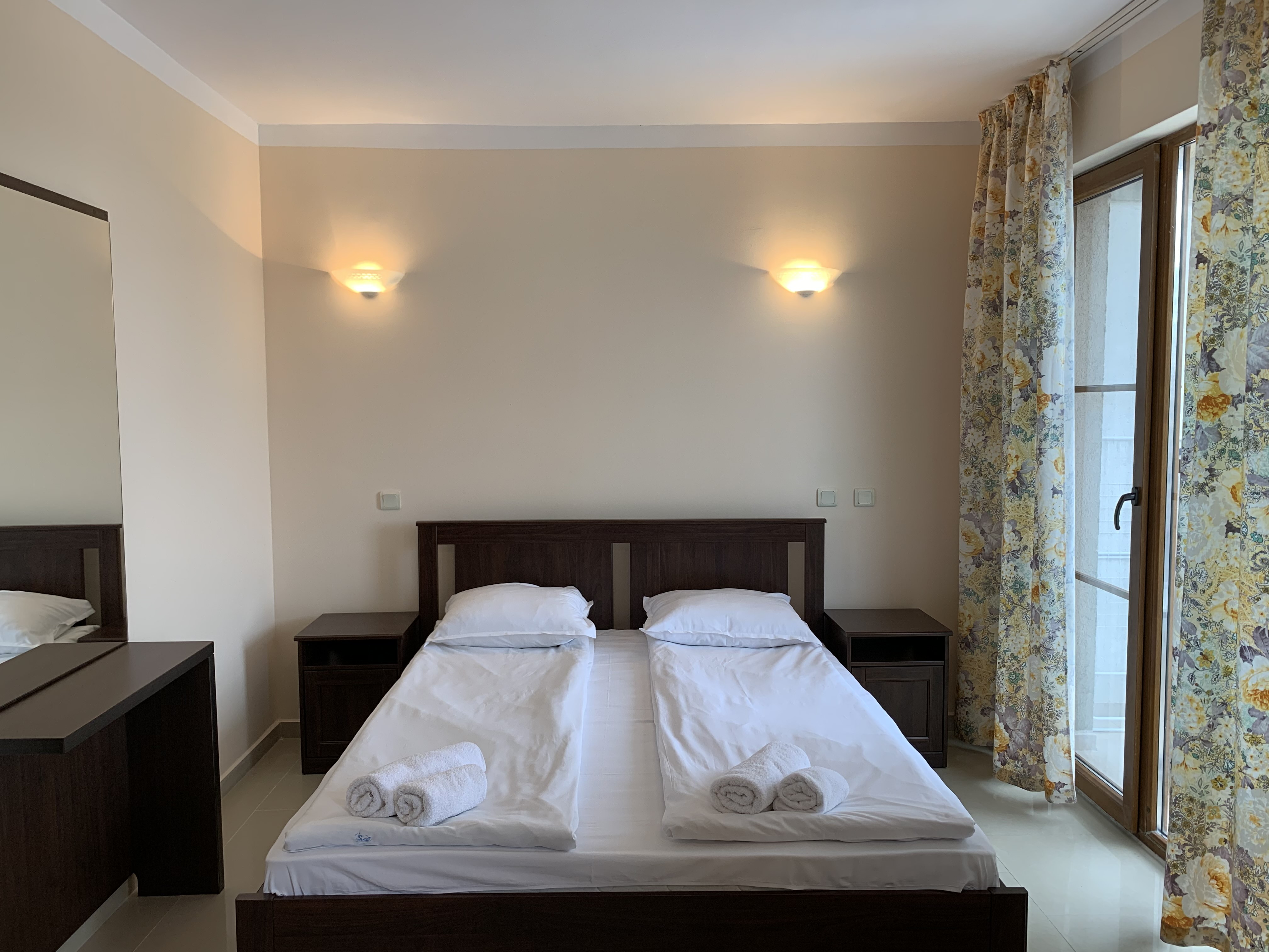 Hotel Bay Apartments-Studio.JPG
