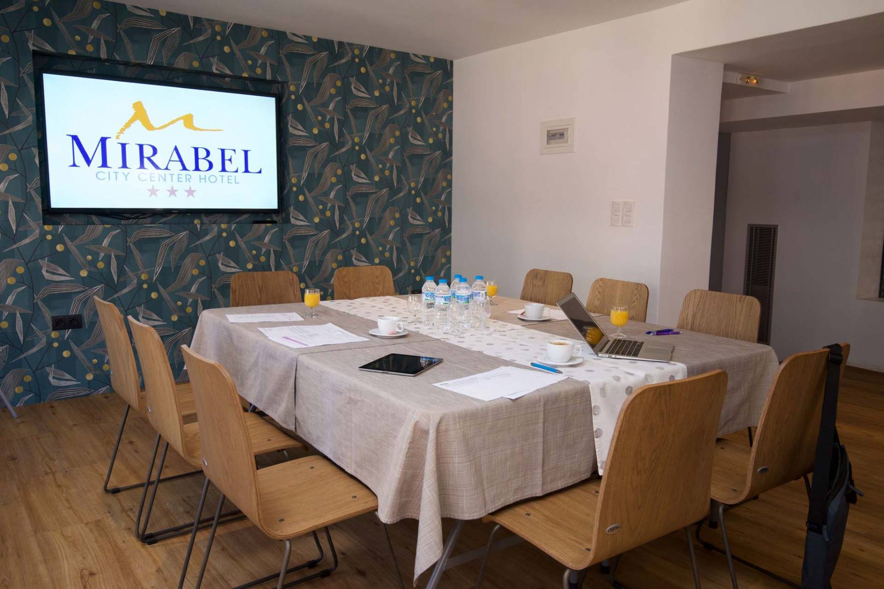 Hotle Mirabel-Sala za konferencije.jpg