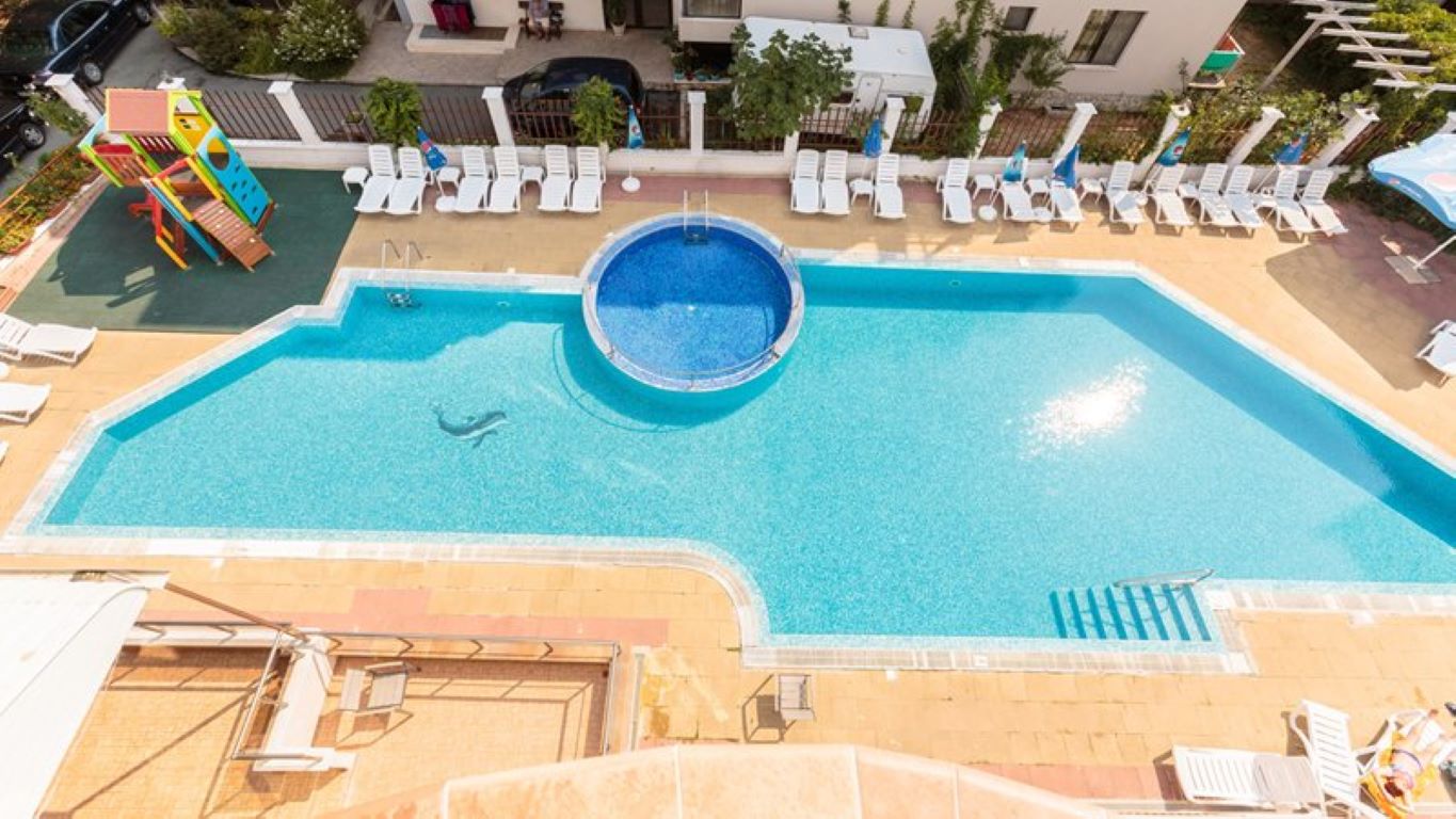 Hotel Flagman-Kompleks bazena.jpg