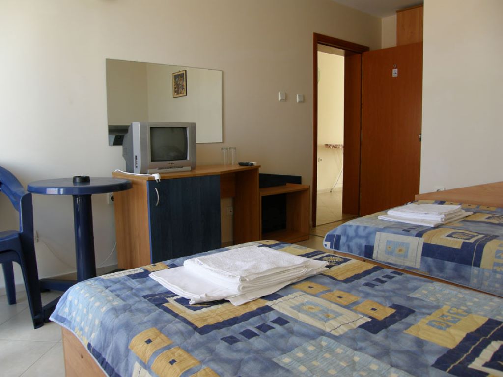 Hotel Morska Villa-Standardna soba.jpg