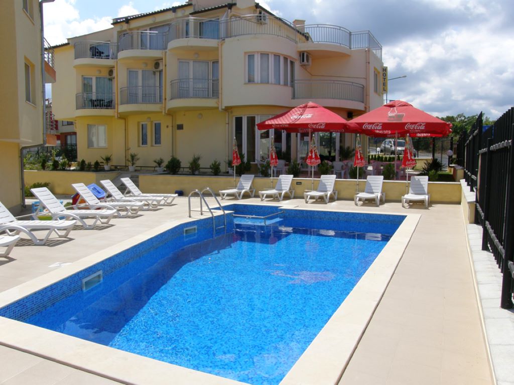 Morska Villa-Bazen.jpg
