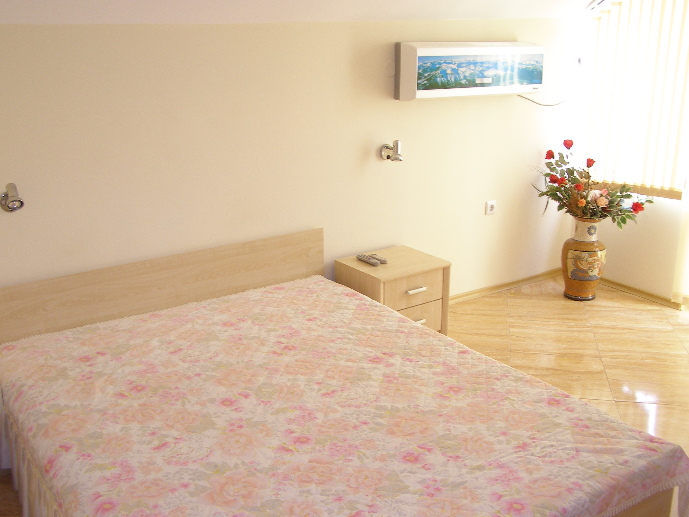 Hotel Victoria Sozopol-Standardna soba.JPG