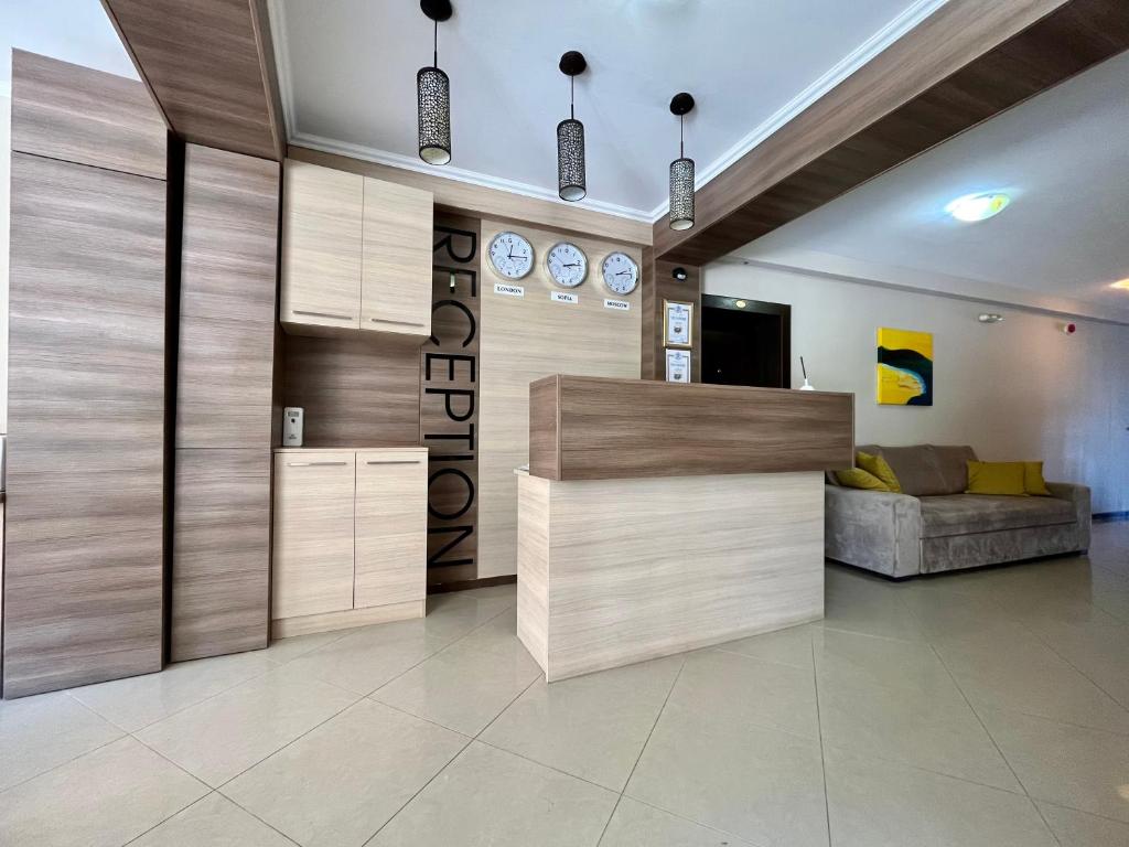 Hotel Villa Orange-Recepcija.jpg